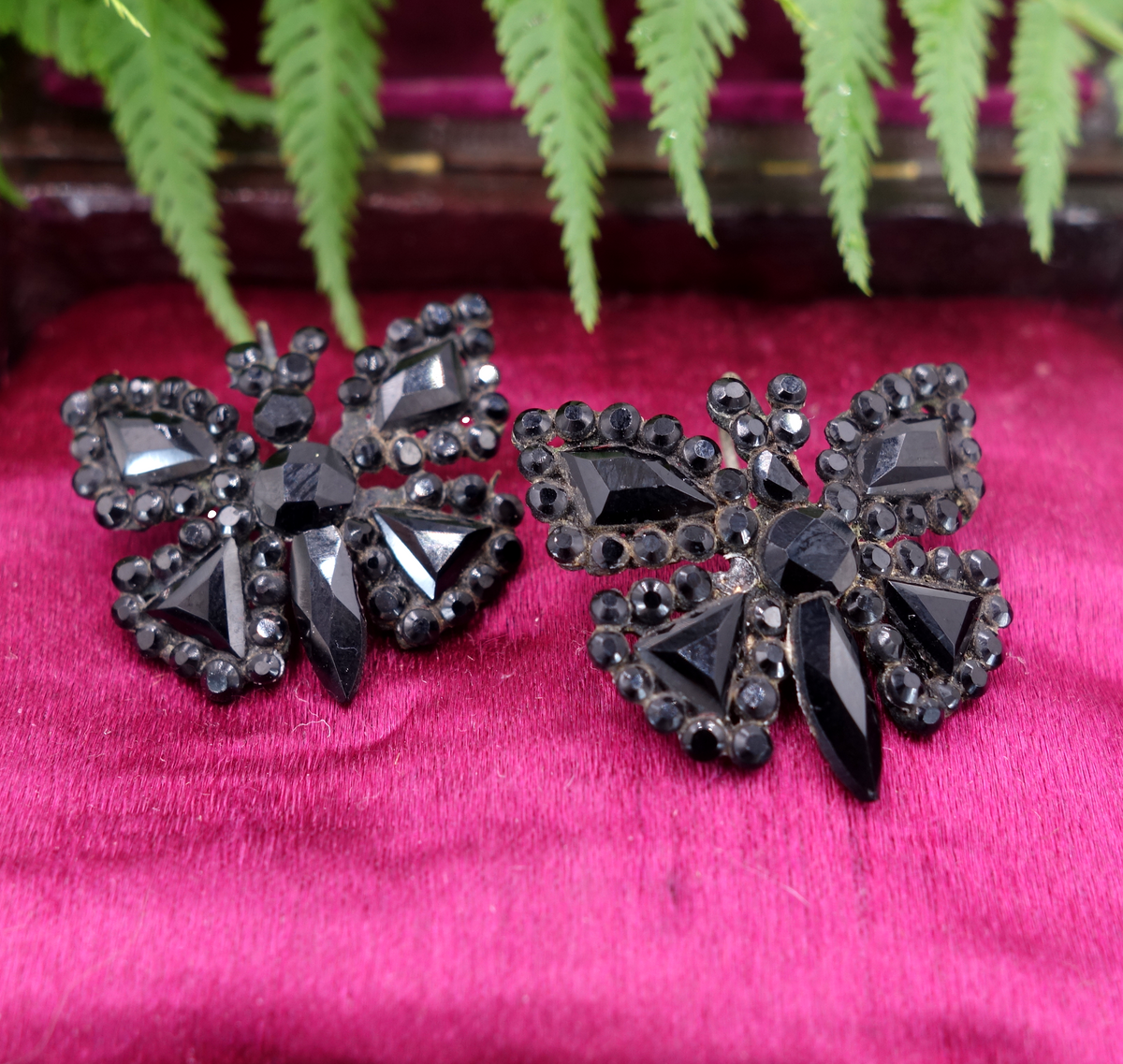 Victorian C. 1880 French Jet Butterfly Earrings – JYMankin Jewelry