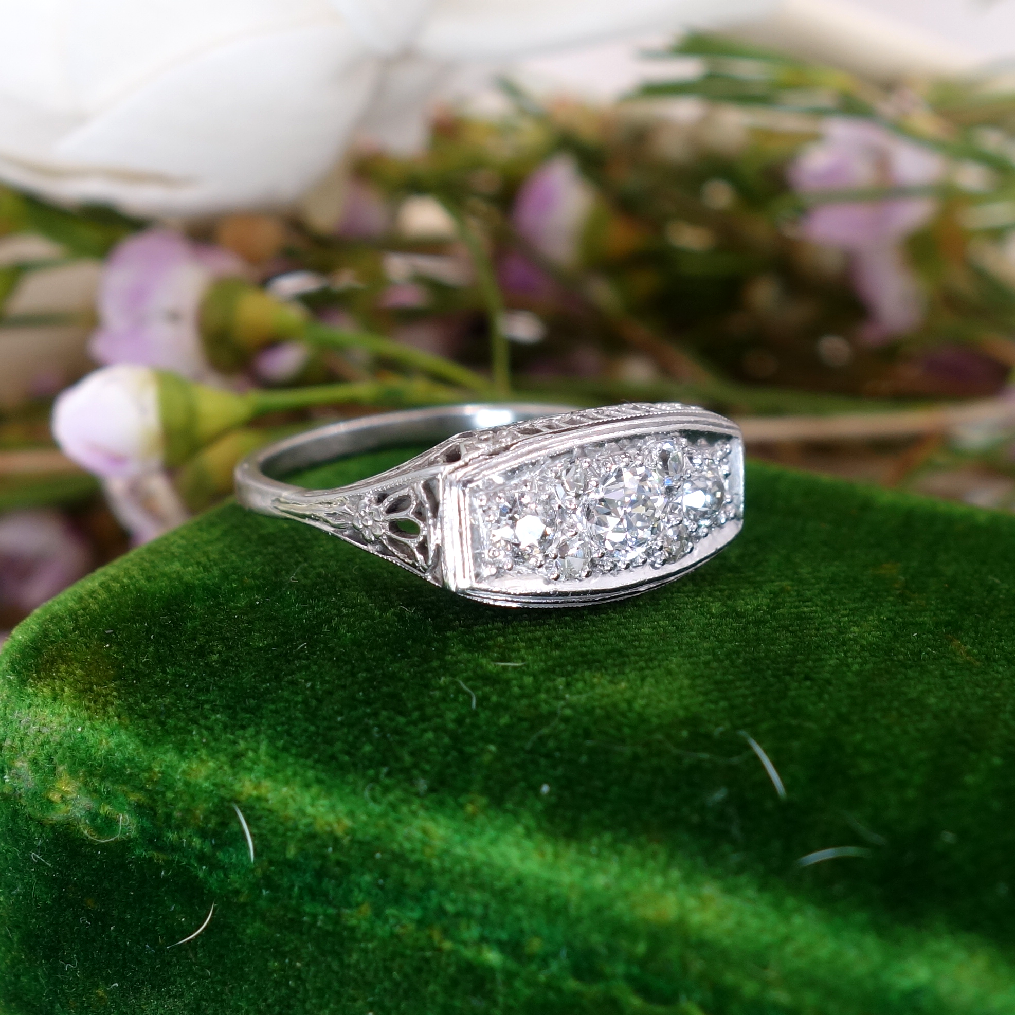 Superb Vintage Platinum Diamond Trilogy Engagement Ring – Fetheray